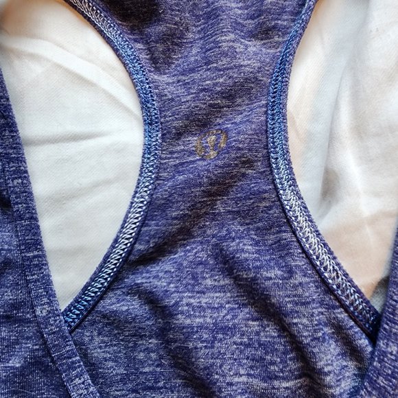 Lululemon tank 6 - Picture 2 of 3